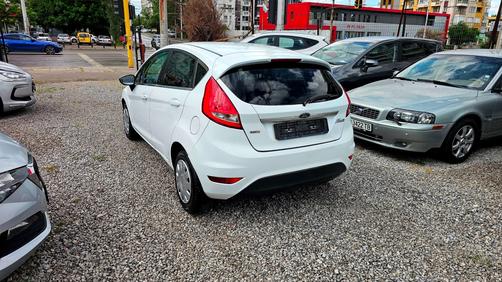 Ford Fiesta 1.4D-68kc, снимка 6 - Автомобили и джипове - 54566779