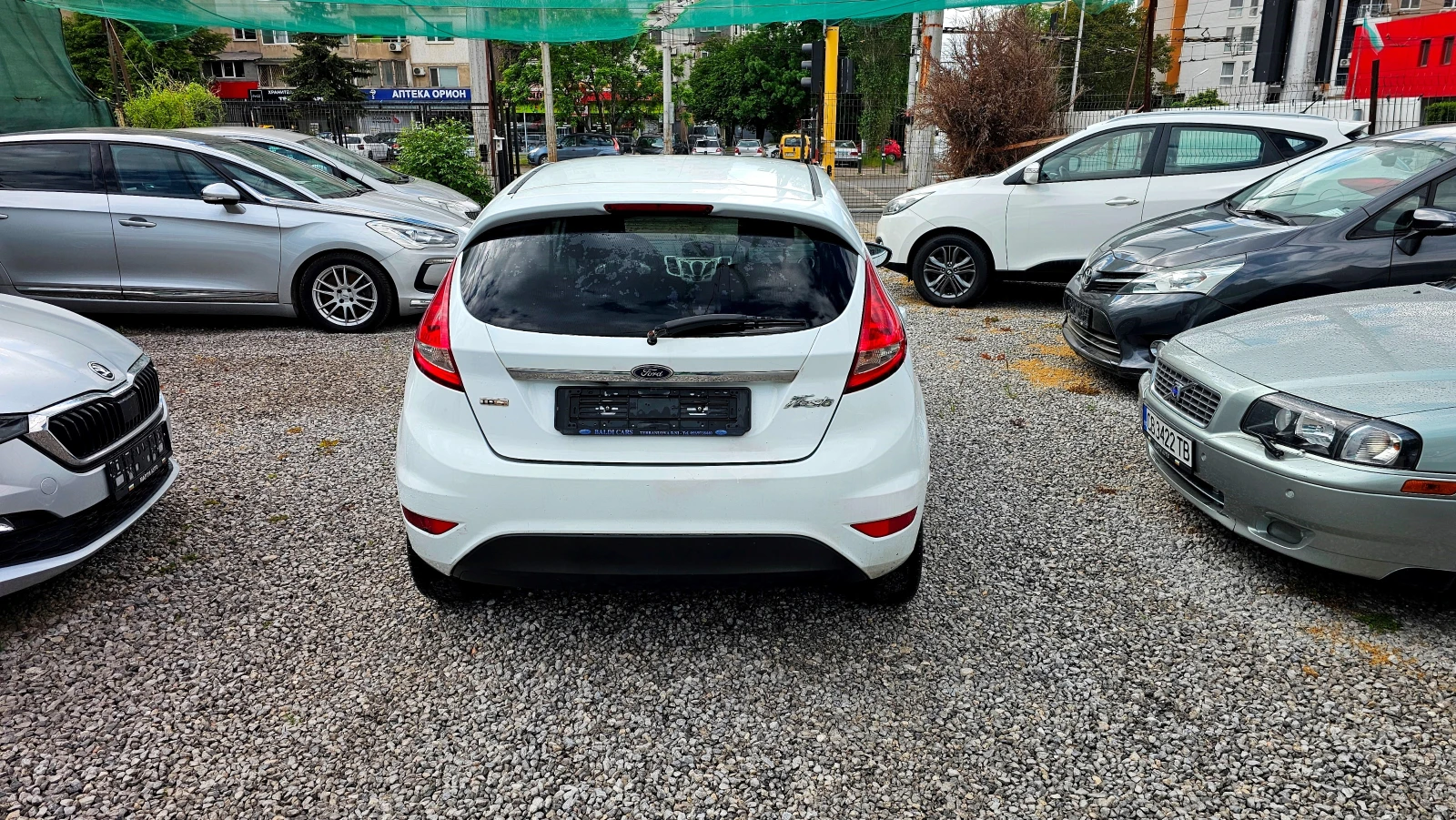 Ford Fiesta 1.4D-68kc, снимка 5 - Автомобили и джипове - 54566779