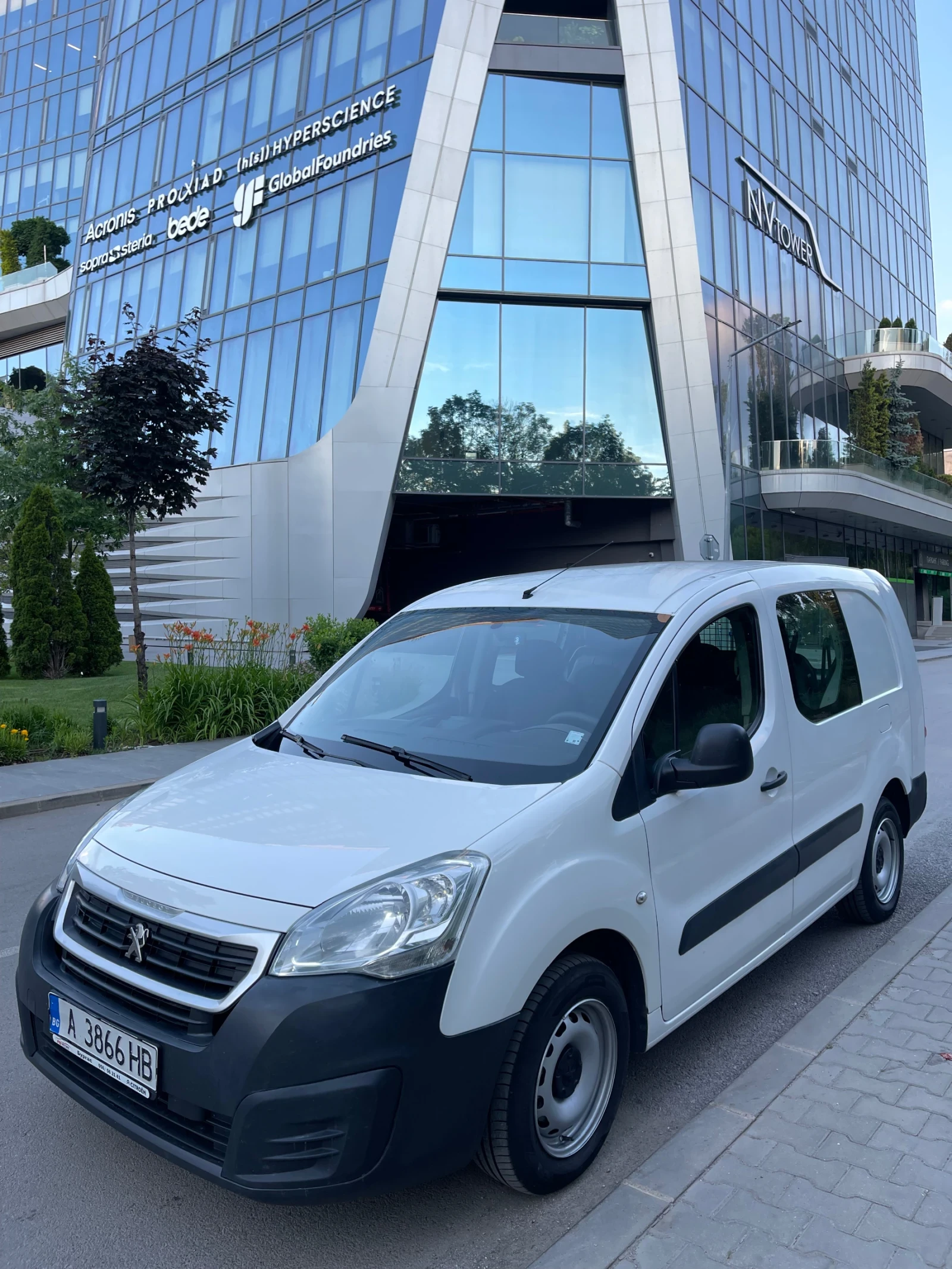 Peugeot Partner 2018 ТОВАРОПЪТНИК, ДЪЛГА БАЗА, РЕАЛ.КМ.ОТЛ.СЪСТОЯН, снимка 2 - Автомобили и джипове - 54897792