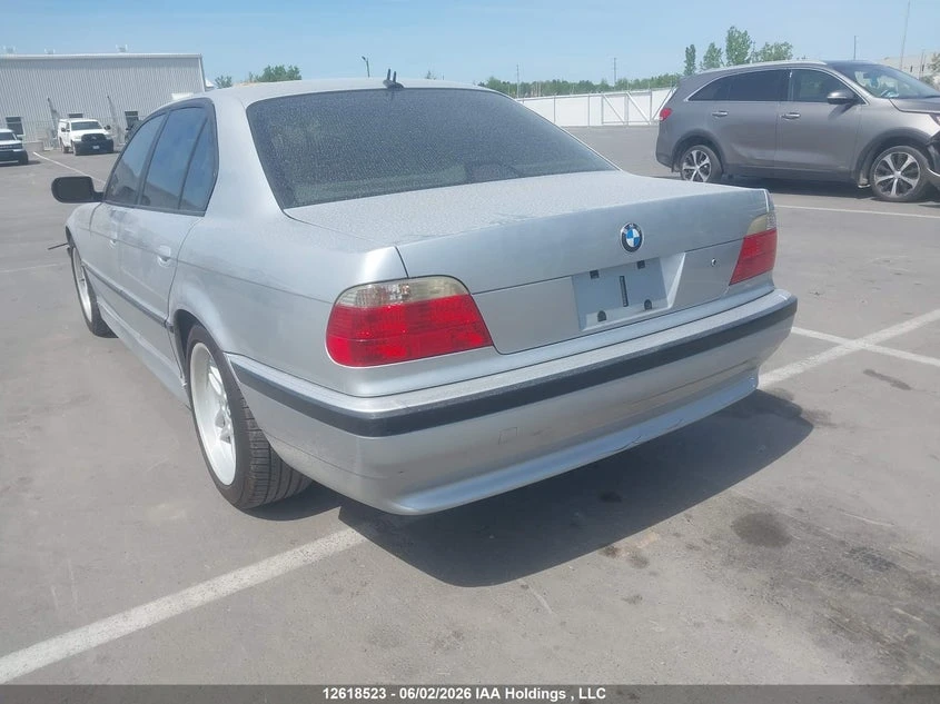 BMW 740 Автокредит Цена до България, снимка 6 - Автомобили и джипове - 55220369
