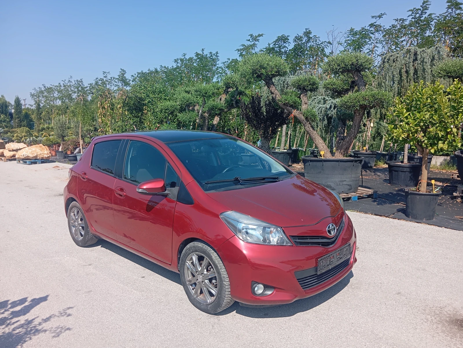 Toyota Yaris 1.3 бензин 