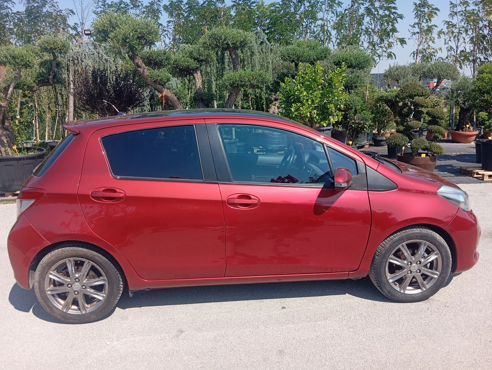 Toyota Yaris 1.3 бензин , снимка 2 - Автомобили и джипове - 55569775