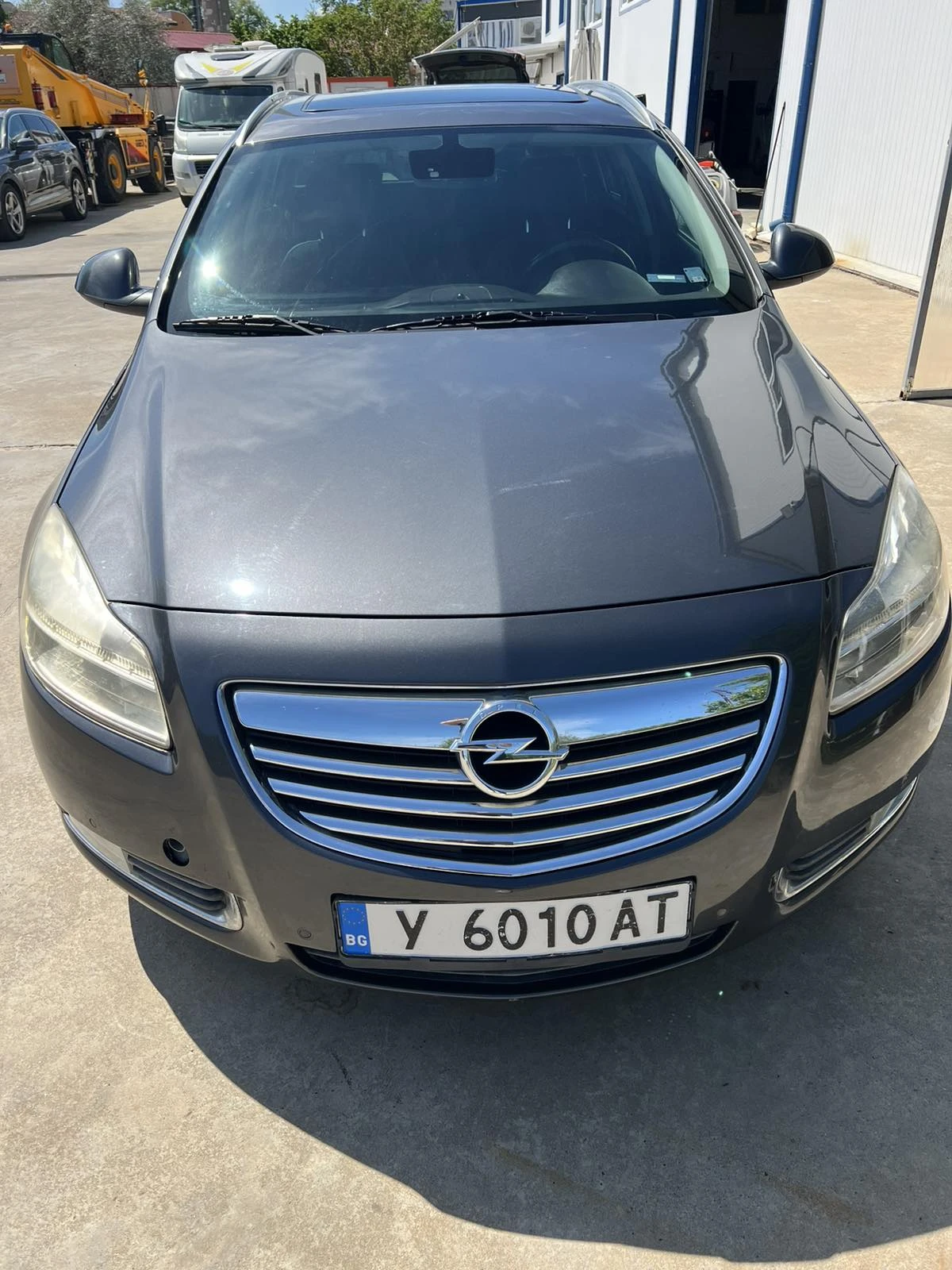 Opel Insignia 2.0CDTI, снимка 2 - Автомобили и джипове - 55881549