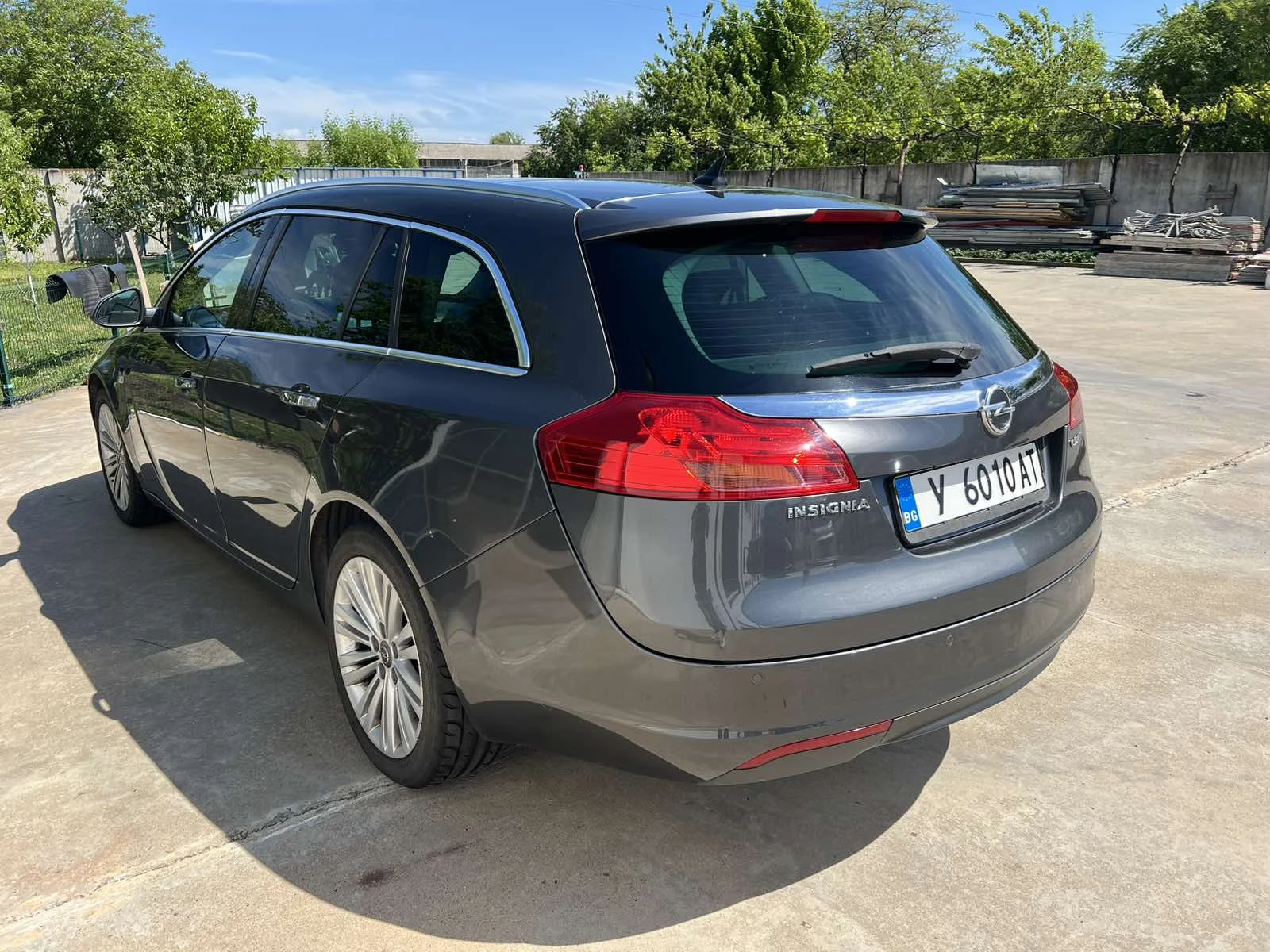Opel Insignia 2.0CDTI, снимка 4 - Автомобили и джипове - 55881549