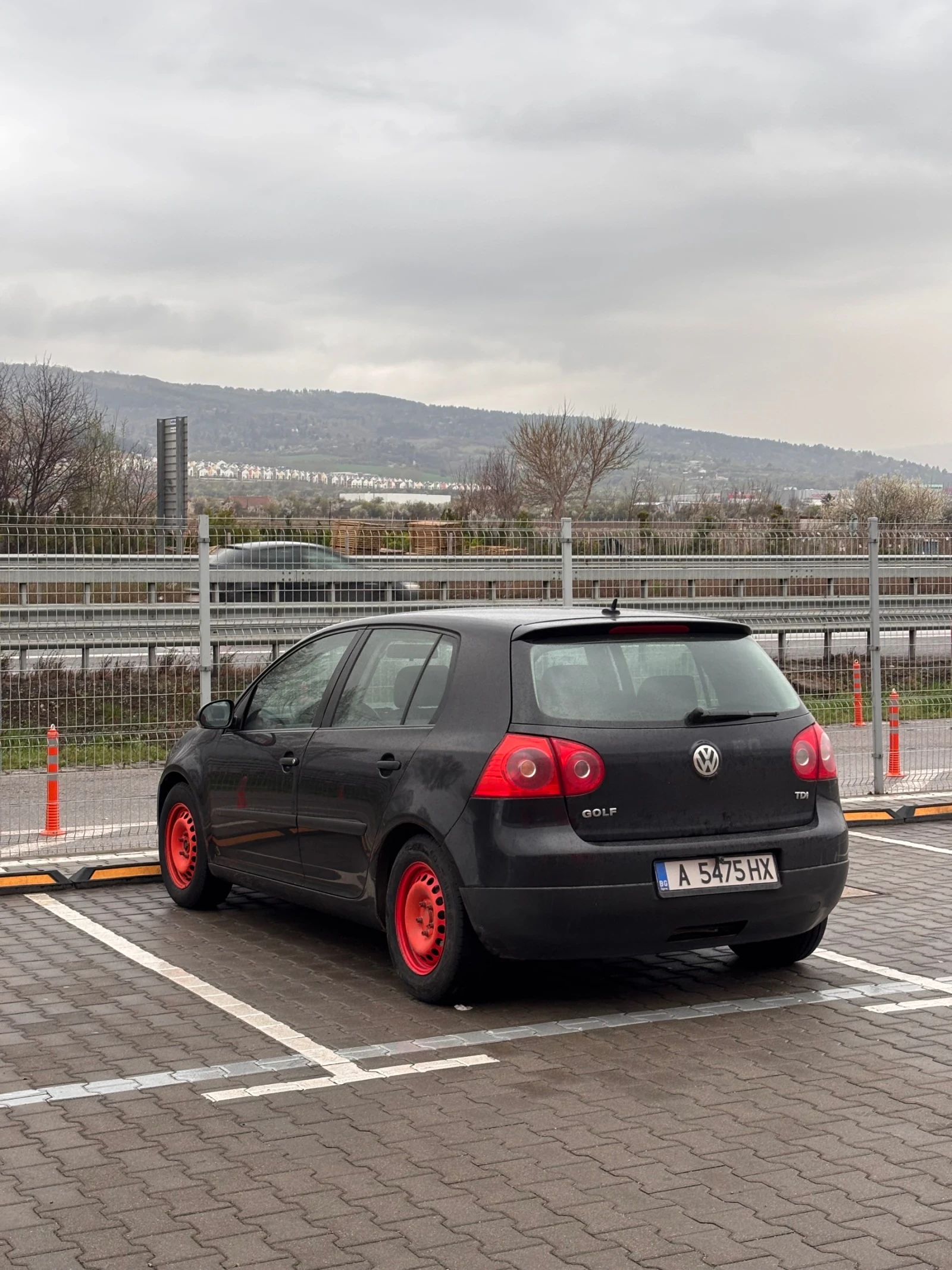 VW Golf 1.9TDI, снимка 4 - Автомобили и джипове - 55955298