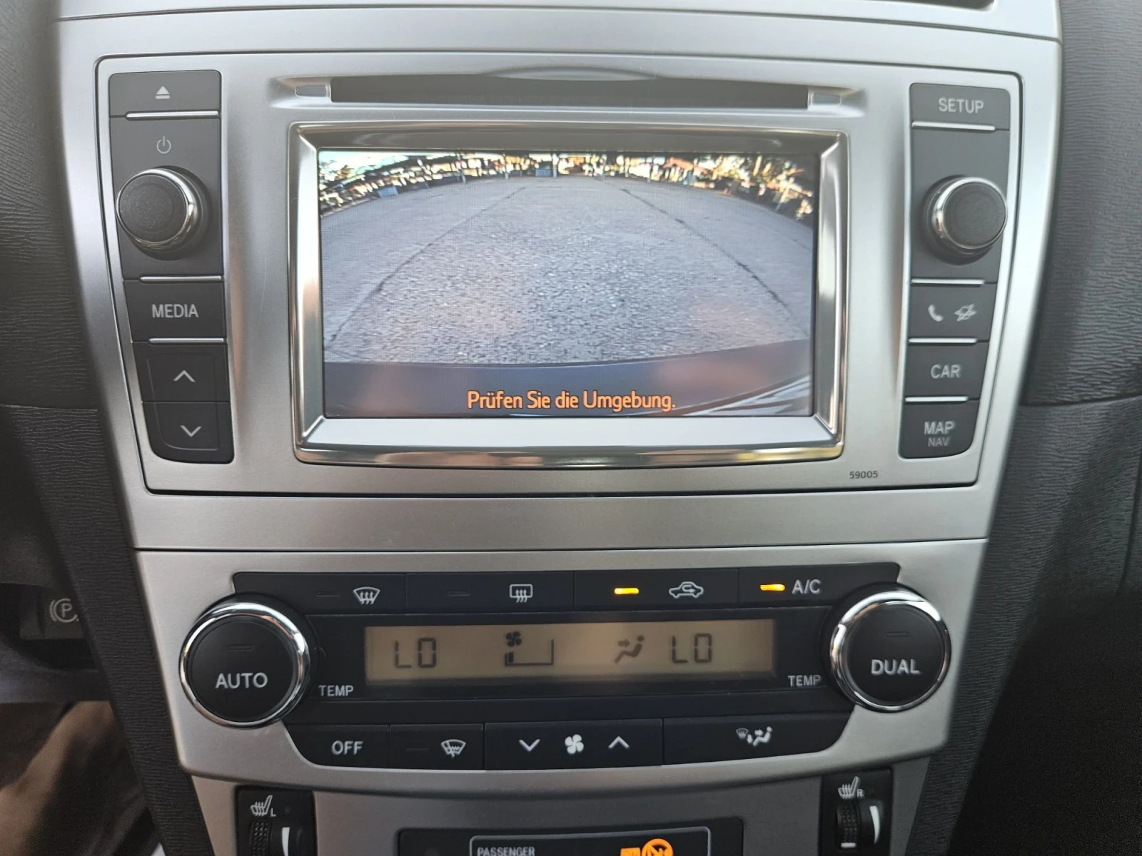 Toyota Avensis 137000km, снимка 11 - Автомобили и джипове - 55981785