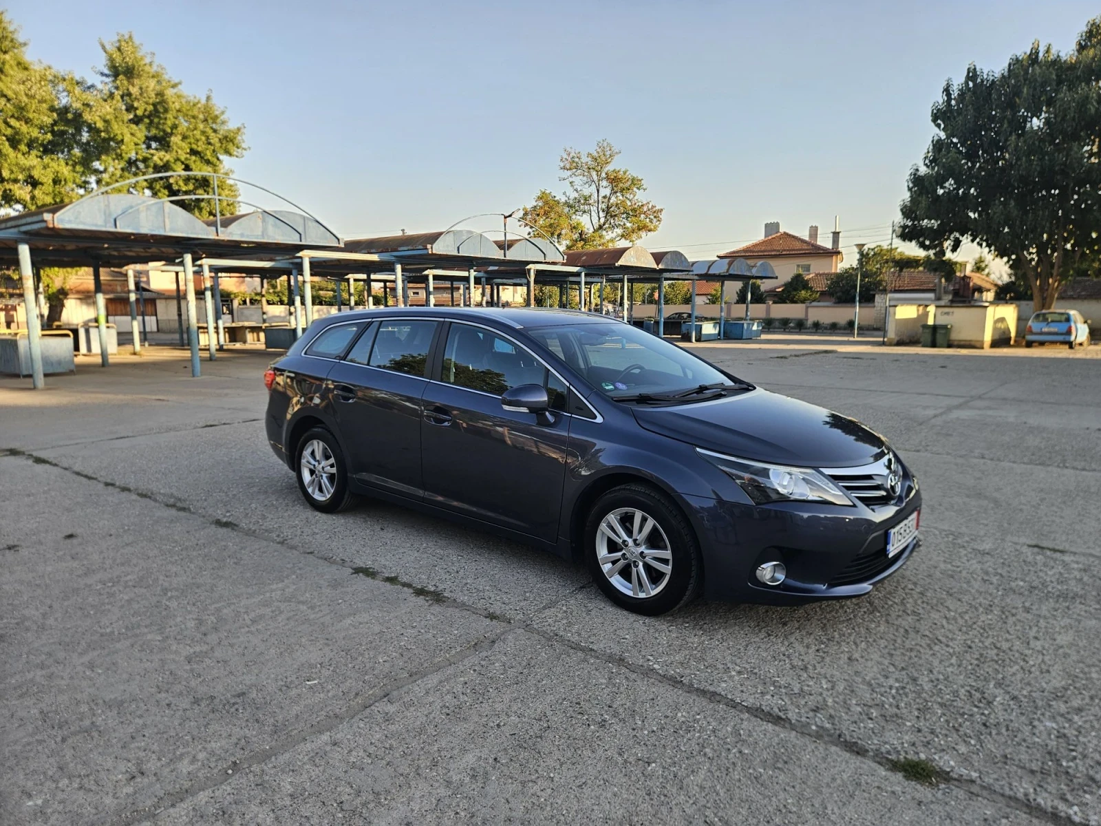 Toyota Avensis 137000km, снимка 7 - Автомобили и джипове - 55981785