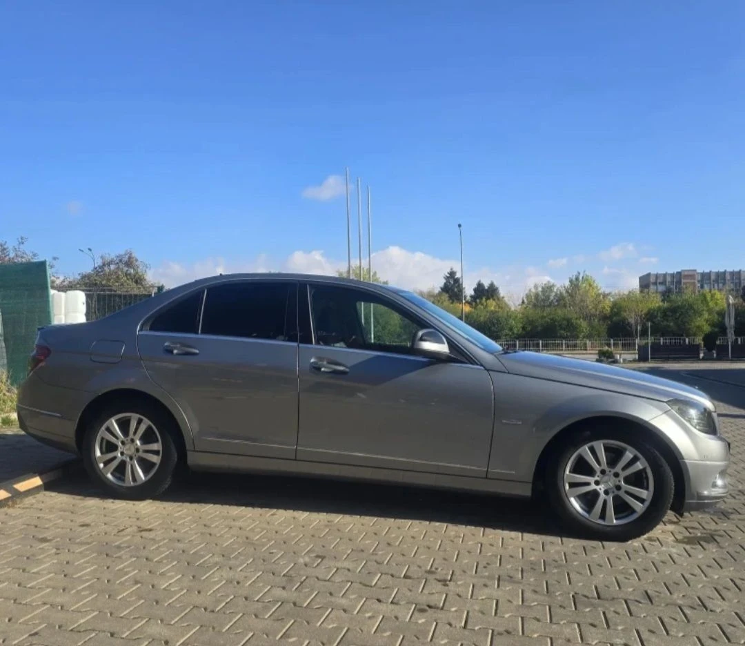 Mercedes-Benz C 200, снимка 4 - Автомобили и джипове - 56085714