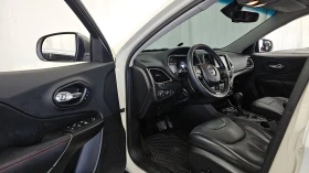 Jeep Cherokee TRAILHAWK / 3.2 / 4X4 / ОБДУХ / ПОДГРЕВ / ПАНОРАМА, снимка 10