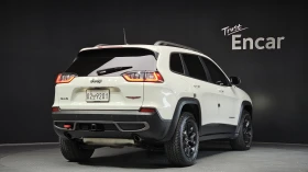 Jeep Cherokee TRAILHAWK / 3.2 / 4X4 / ОБДУХ / ПОДГРЕВ / ПАНОРАМА, снимка 2