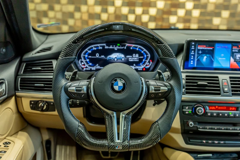 BMW X6 50i xDrive, снимка 11 - Автомобили и джипове - 51984148
