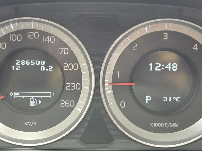 Volvo XC60 2.4/AWD/ПАНОРАМА, снимка 14 - Автомобили и джипове - 56733881