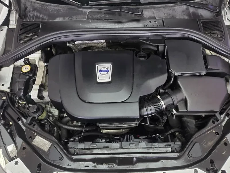 Volvo XC60 2.4/AWD/ПАНОРАМА, снимка 10 - Автомобили и джипове - 56733881