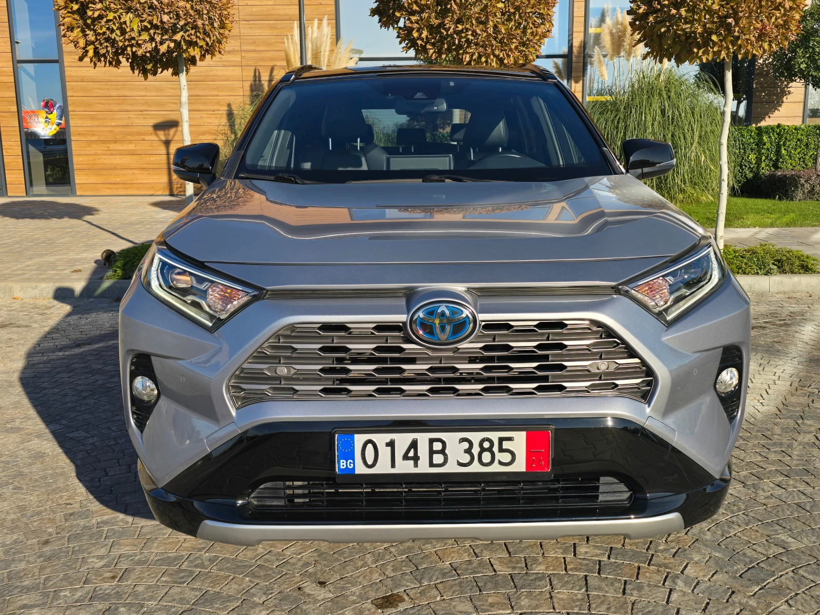 Toyota Rav4 2.5XYBRID ГАРАНЦИЯ!!! LUXURY FULL TOP - изображение 2