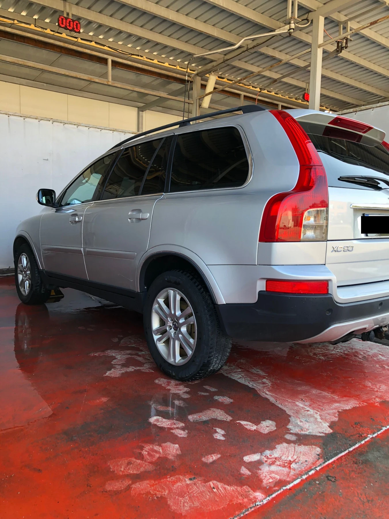 Volvo Xc90 2.4/D5/185k./4x4 - изображение 4