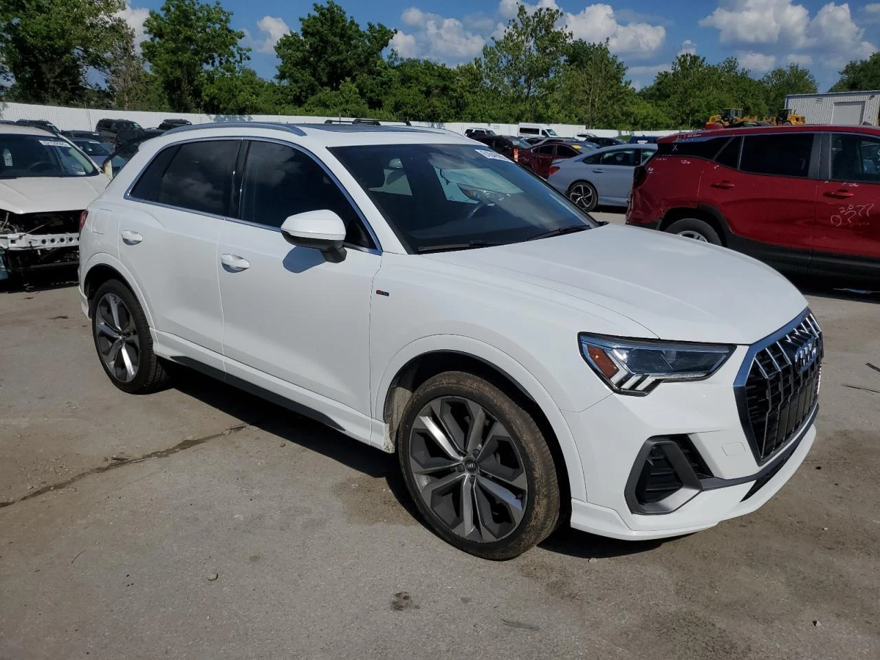 Audi Q3 quattro S-line - изображение 4