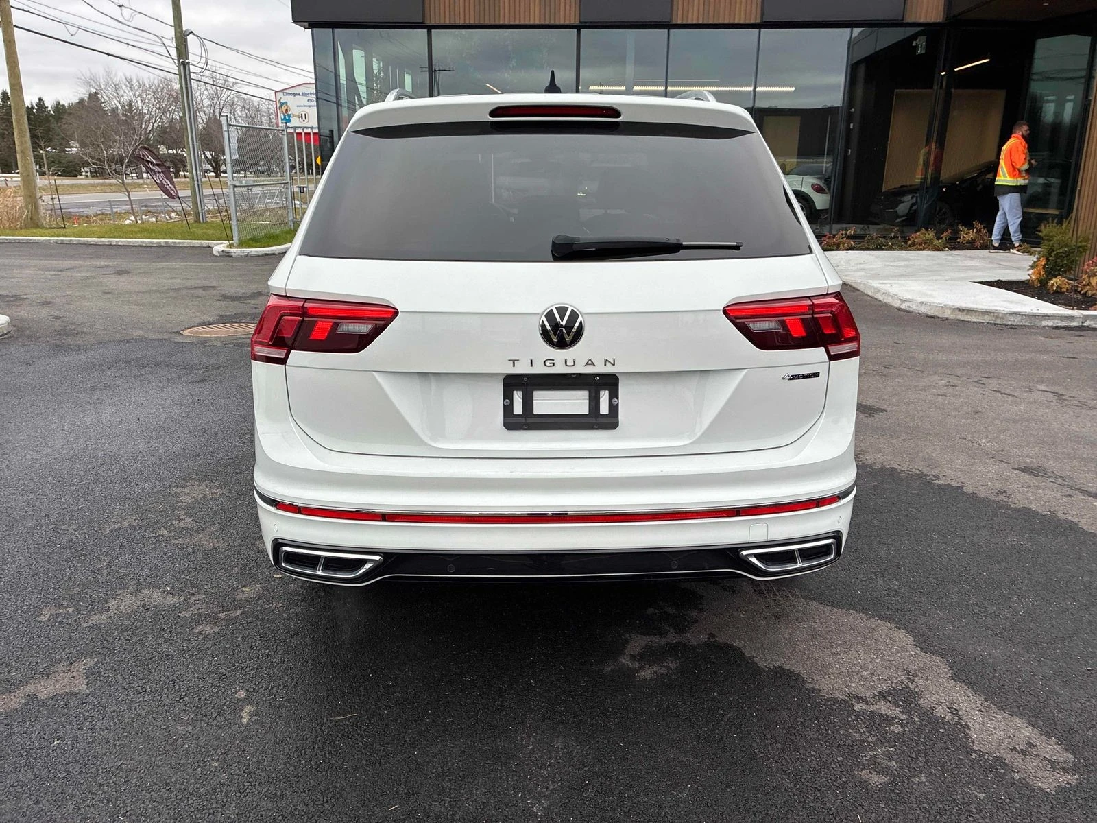 VW Tiguan Highline R-Line CARFAX    | Mobile.bg   4