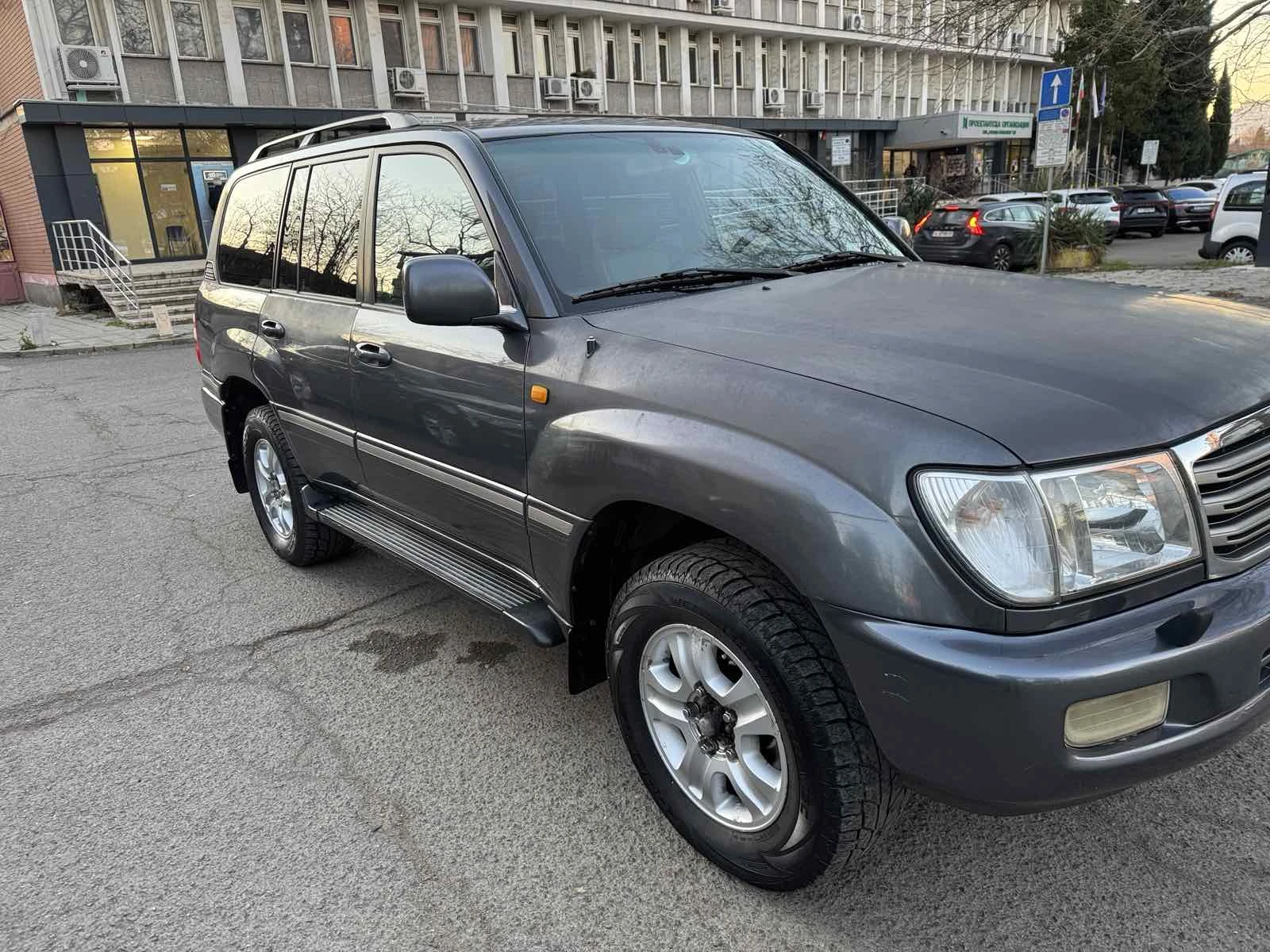 Toyota Land cruiser J100 - изображение 3
