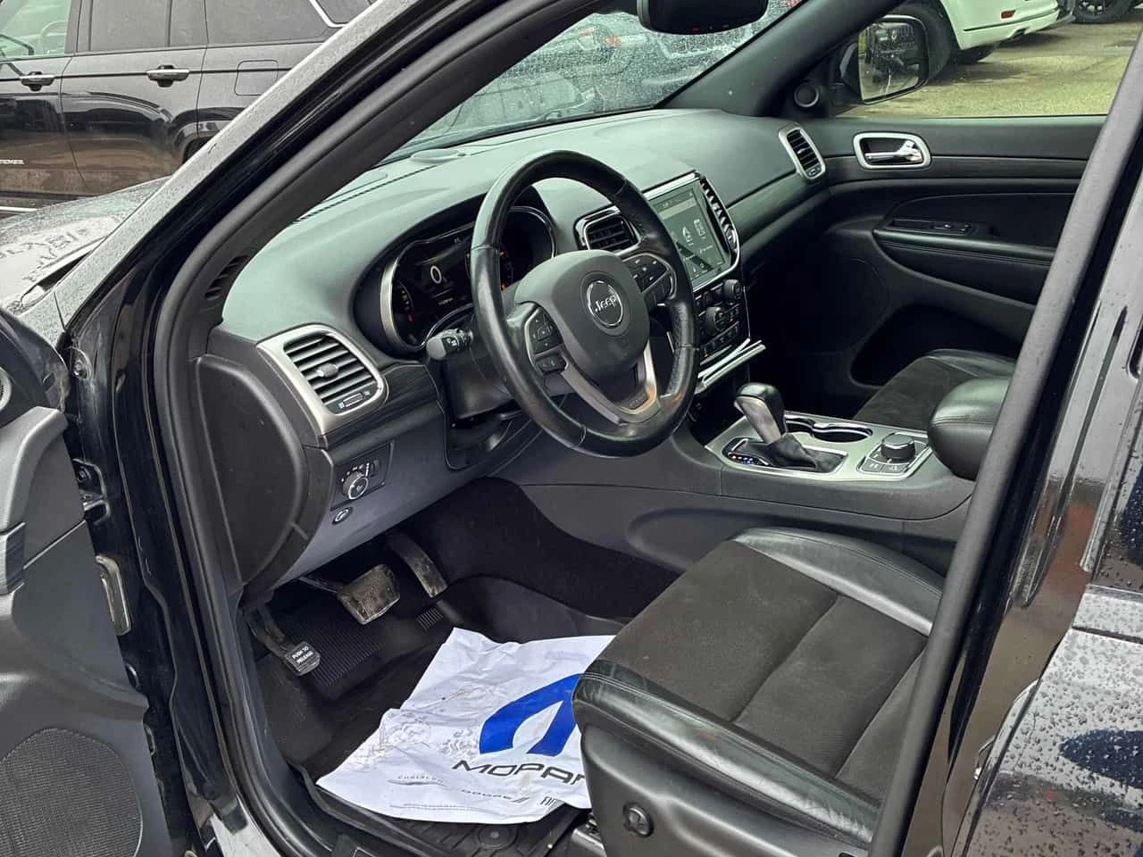 Jeep Grand cherokee * Altitude * 2 КЛЮЧА* PANO* KEYLESS* ПОДГРЕВ* , снимка 5 - Автомобили и джипове - 54477388