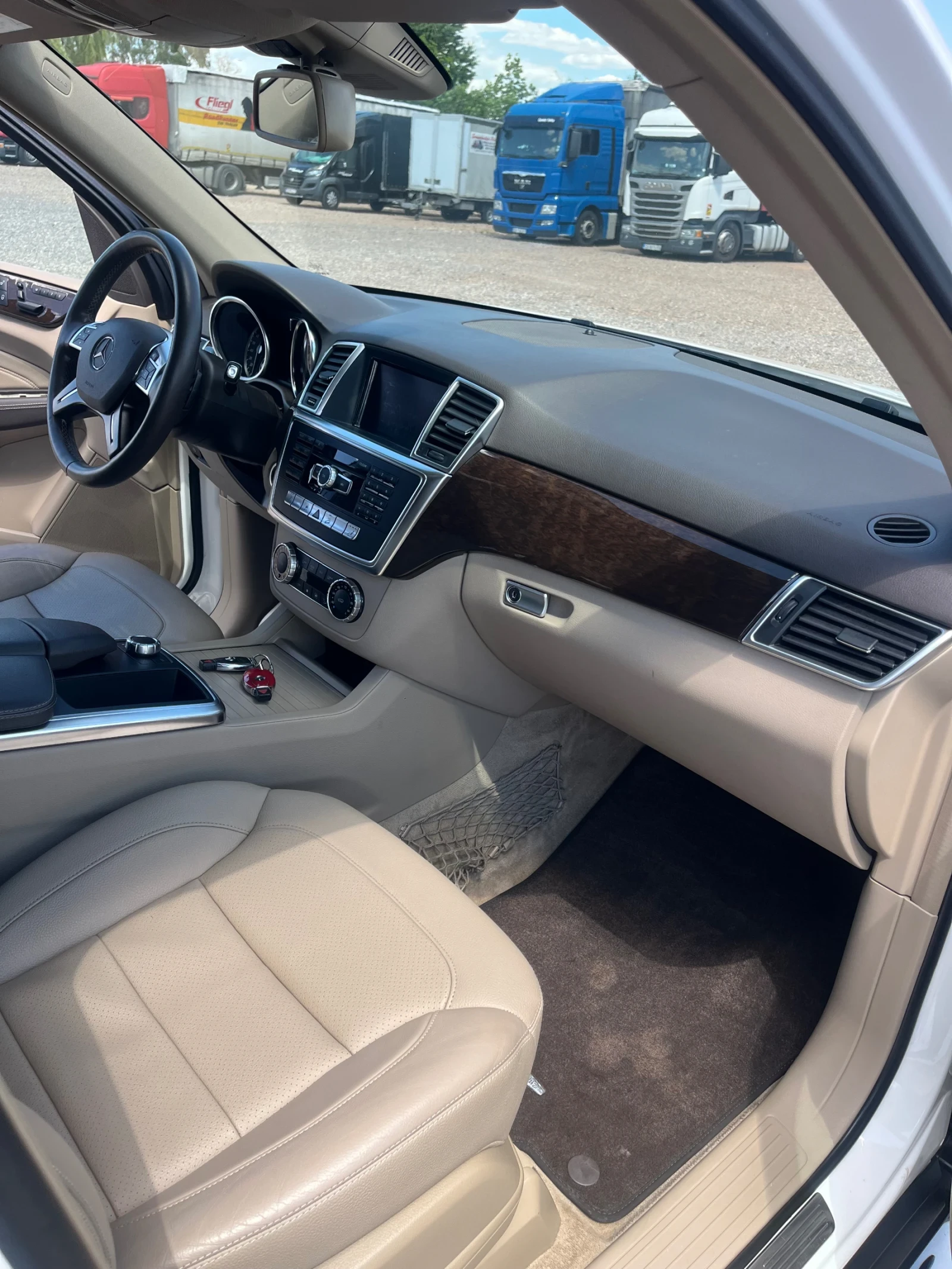 Mercedes-Benz ML 350, снимка 15 - Автомобили и джипове - 55236534