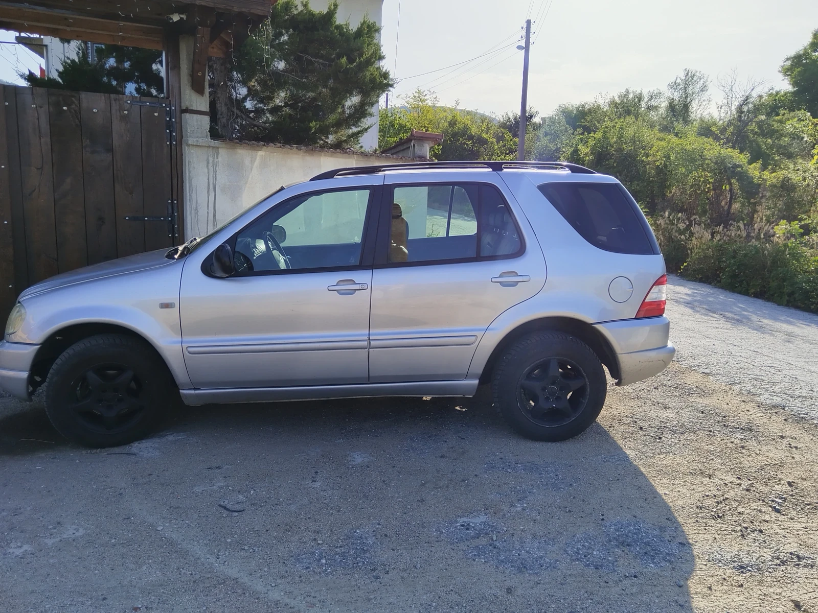 Mercedes-Benz ML 270, снимка 3 - Автомобили и джипове - 55424168