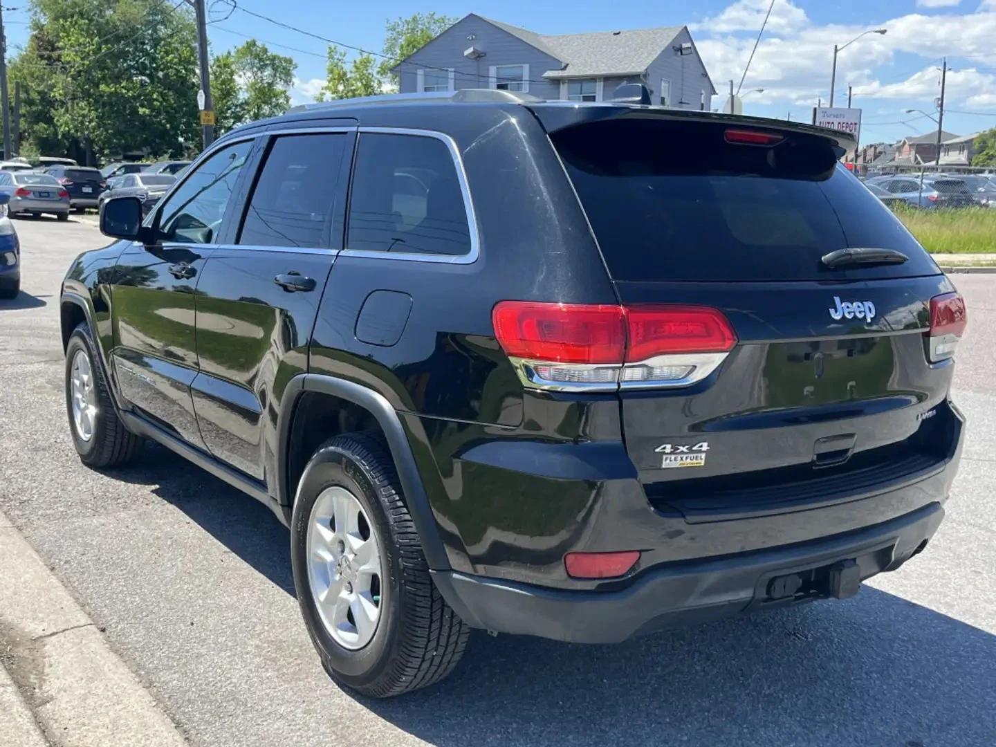 Jeep Grand cherokee Laredo ЦЕНА ДО БЪЛГАРИЯ АВТОКРЕДИТ, снимка 6 - Автомобили и джипове - 55437234