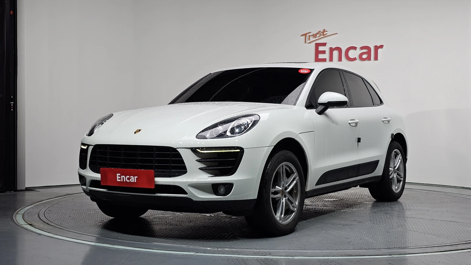 Porsche Macan ЕЛ. БАГАЖНИК* ПОДГРЕВ ВОЛАН* ЛЮК* КРАЙНА ЦЕНА