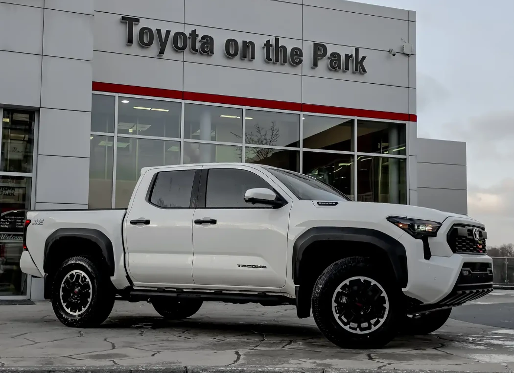 Toyota Tacoma HYBRID| TRD OFF-ROAD| COOLED&HEATED SEATS, снимка 2 - Автомобили и джипове - 55799865