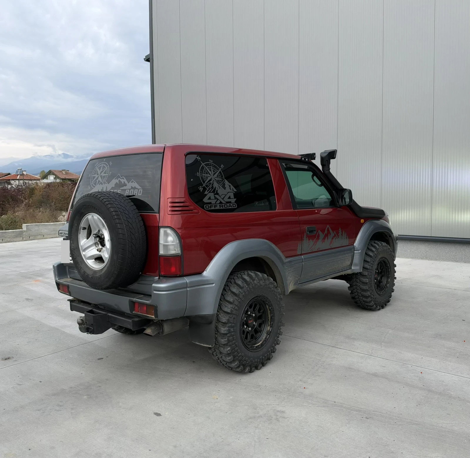 Toyota Land cruiser 3.0TDI, снимка 4 - Автомобили и джипове - 56660179