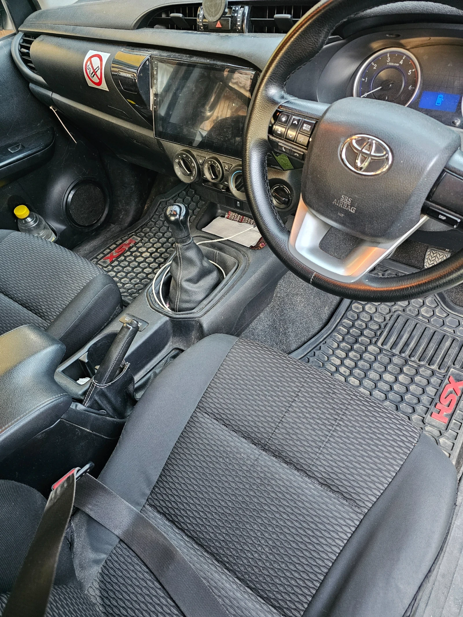 Toyota Hilux, снимка 10 - Автомобили и джипове - 56741668