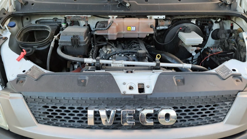 Iveco 35S18 3.0TDI-177PS/6ск/КЛИМАТИК , снимка 16 - Бусове и автобуси - 53238862