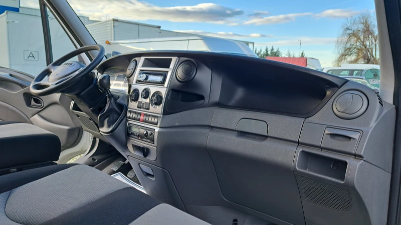 Iveco 35S18 3.0TDI-177PS/6ск/КЛИМАТИК , снимка 11 - Бусове и автобуси - 53238862