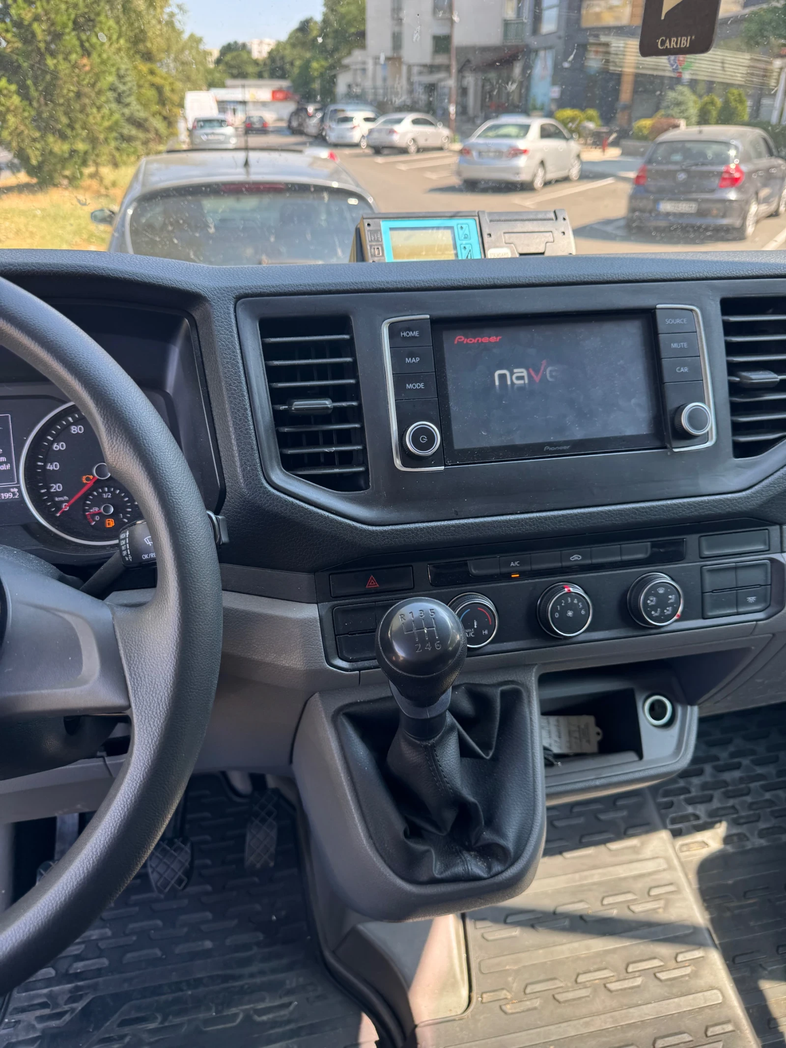 VW Crafter, снимка 7 - Бусове и автобуси - 54298070