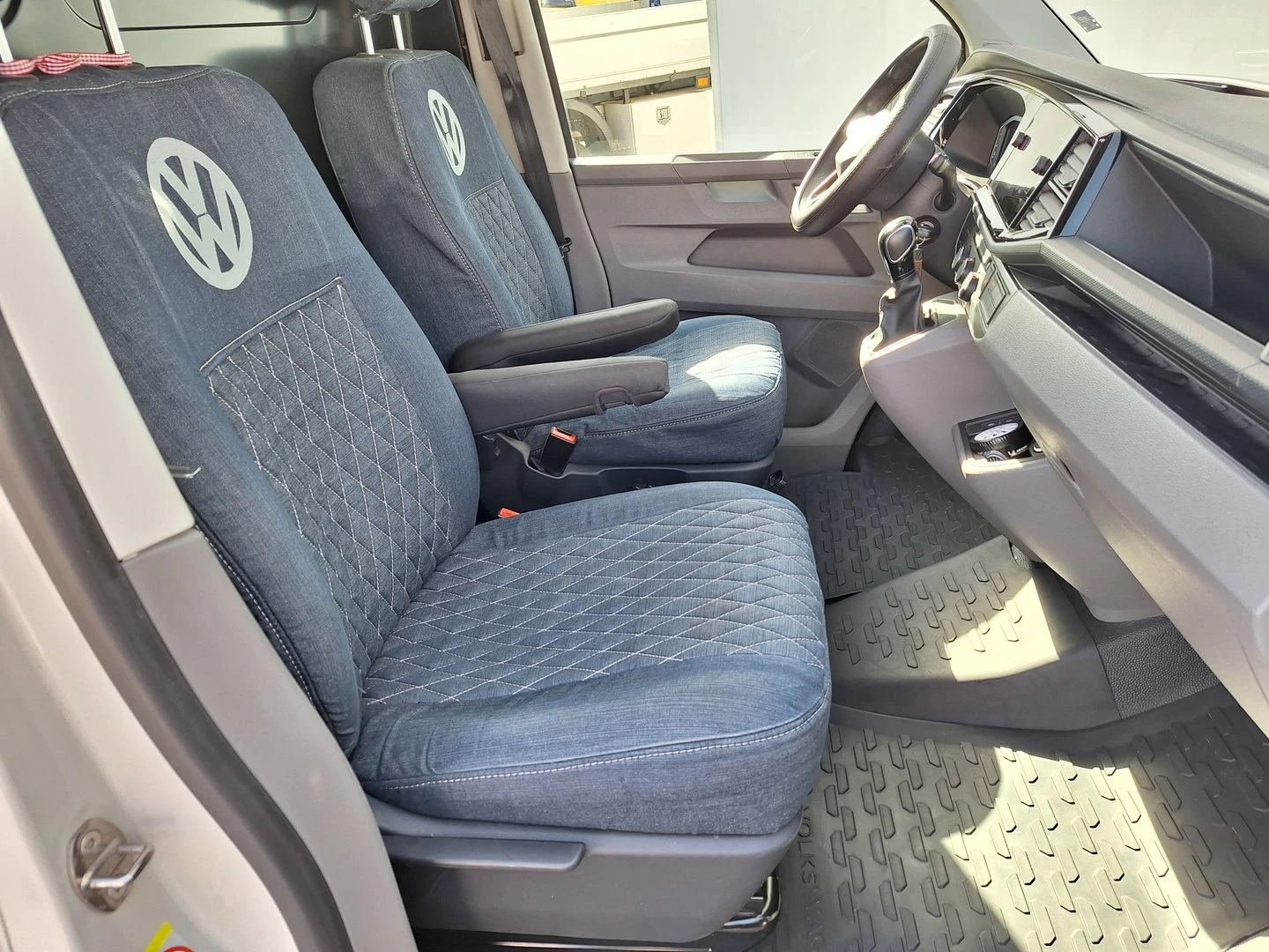 VW Transporter, снимка 6 - Бусове и автобуси - 55308141