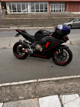 Обява за продажба на Honda Cbr CBR1000RR ~25 800 лв. - изображение 1