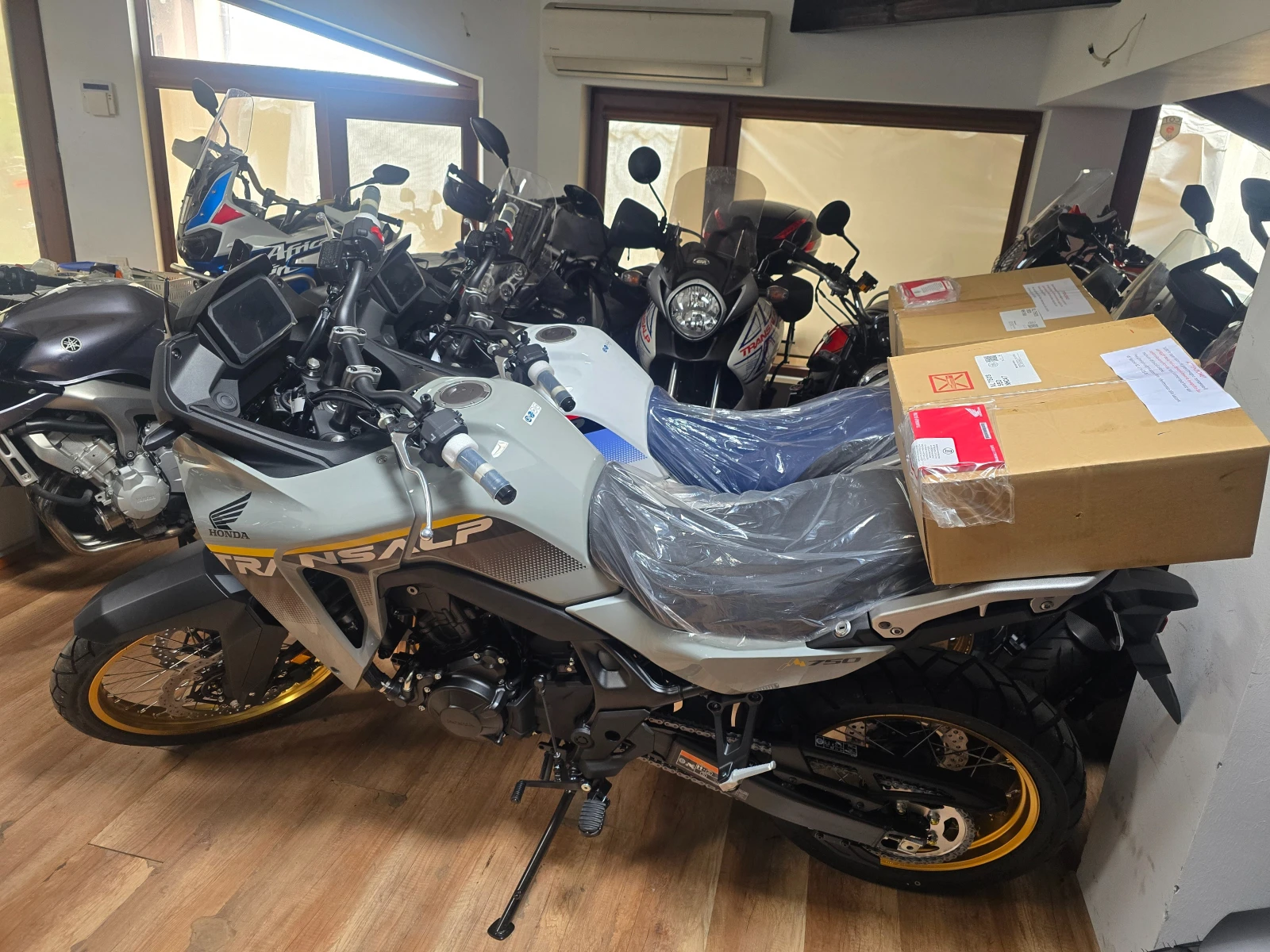 Honda Xl 750 Transalp  New km.0!!!, снимка 2 - Мотоциклети и мототехника - 54375273