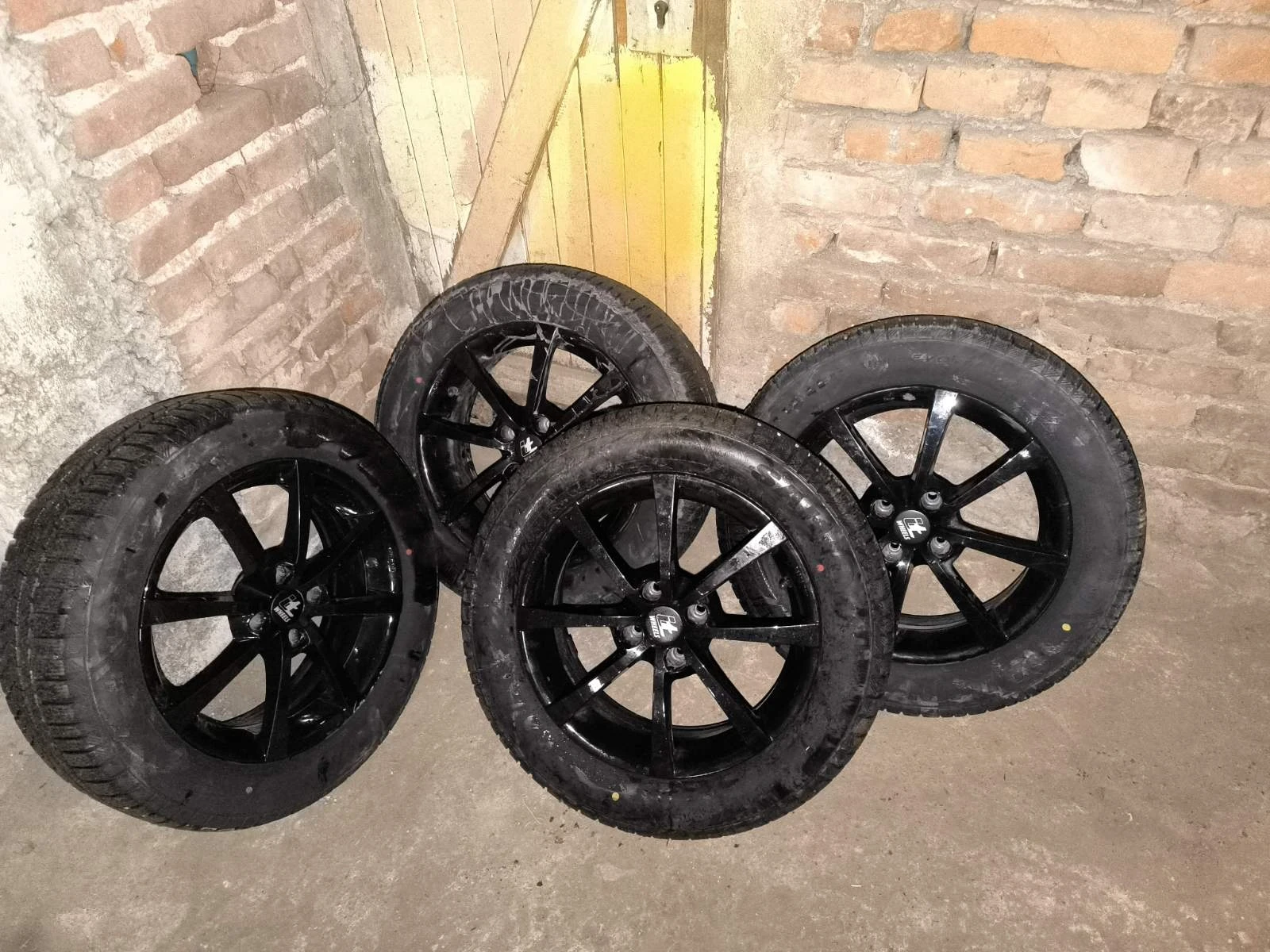 ���� � ������ 215/65R17 �� Citroen C4X | Mobile.bg � ����������� 4