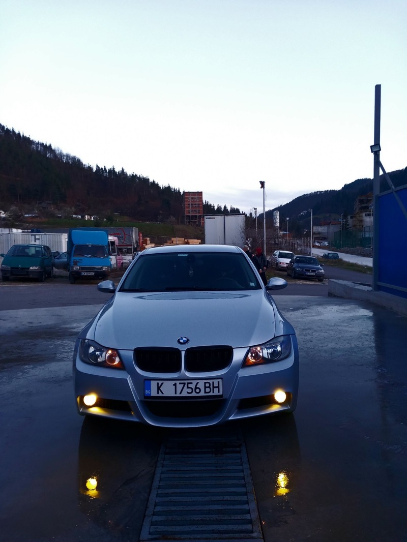 BMW 320, снимка 6 - Автомобили и джипове - 46400938