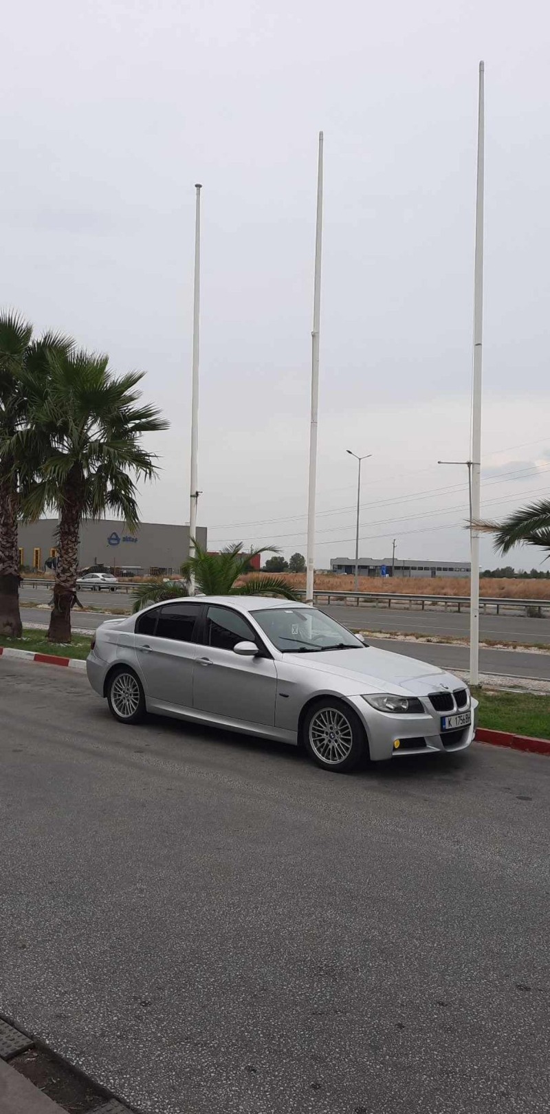 BMW 320, снимка 3 - Автомобили и джипове - 46400938