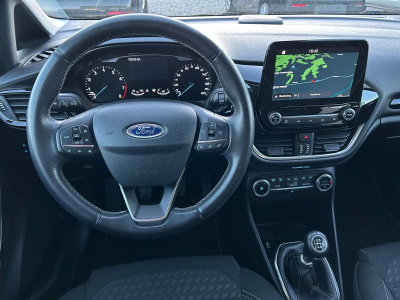 Ford Fiesta 1.0 Ecoboost , снимка 16 - Автомобили и джипове - 45090536