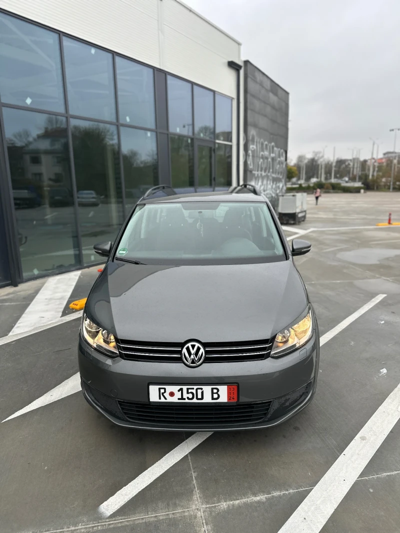 VW Touran * ПОДГРЕВ* УНИКАТ* БЕЗ ЗАБЕЛЕЖКА* , снимка 3 - Автомобили и джипове - 48352495