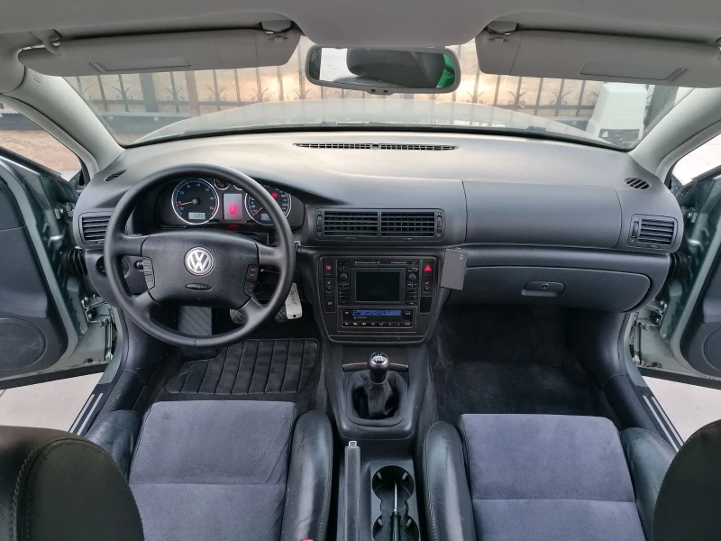 VW Passat 1.8T 150к.с. Facelift Highline Швейцария, снимка 9 - Автомобили и джипове - 49388063