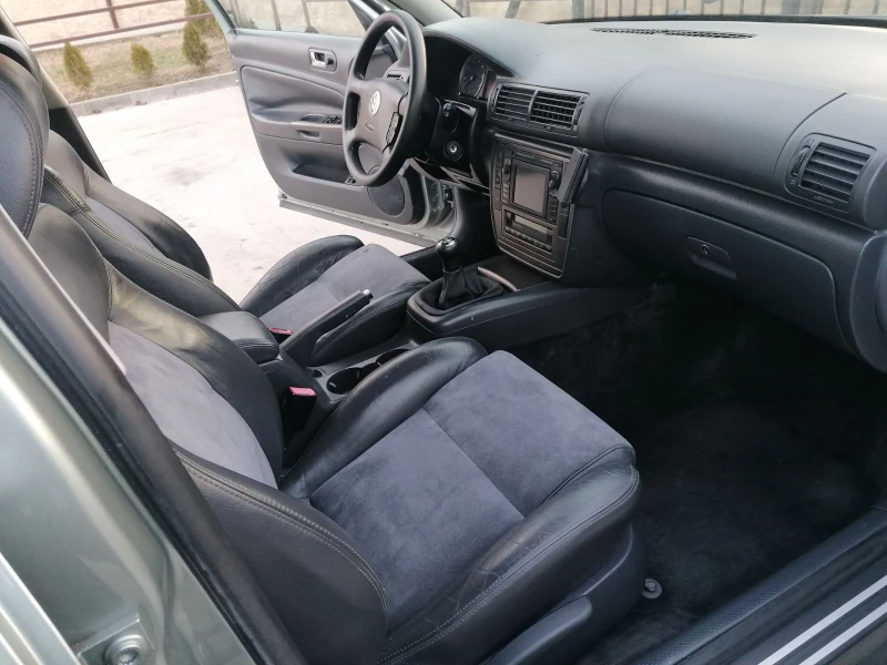 VW Passat 1.8T 150к.с. Facelift Highline Швейцария, снимка 11 - Автомобили и джипове - 49388063