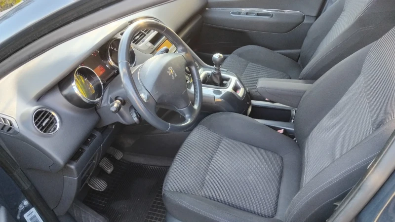 Peugeot 5008, снимка 8 - Автомобили и джипове - 52723595