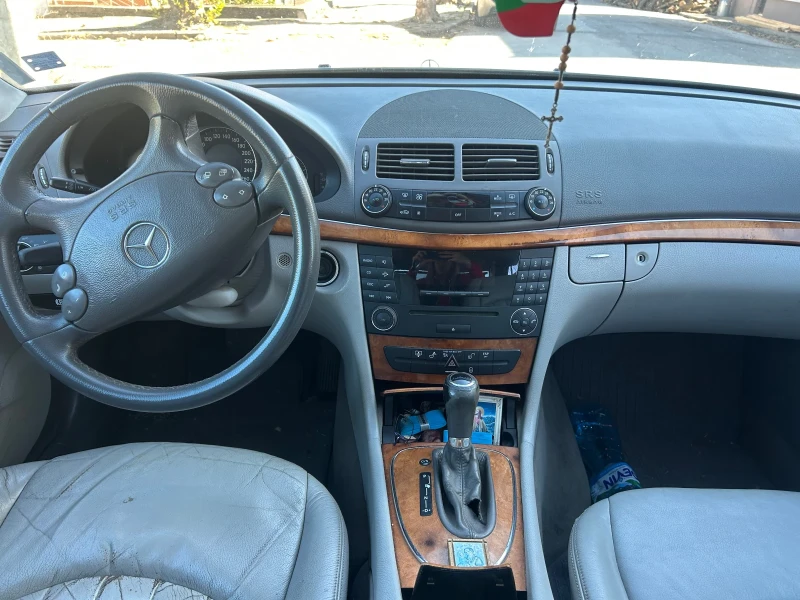 Mercedes-Benz E 280, снимка 6 - Автомобили и джипове - 52254500