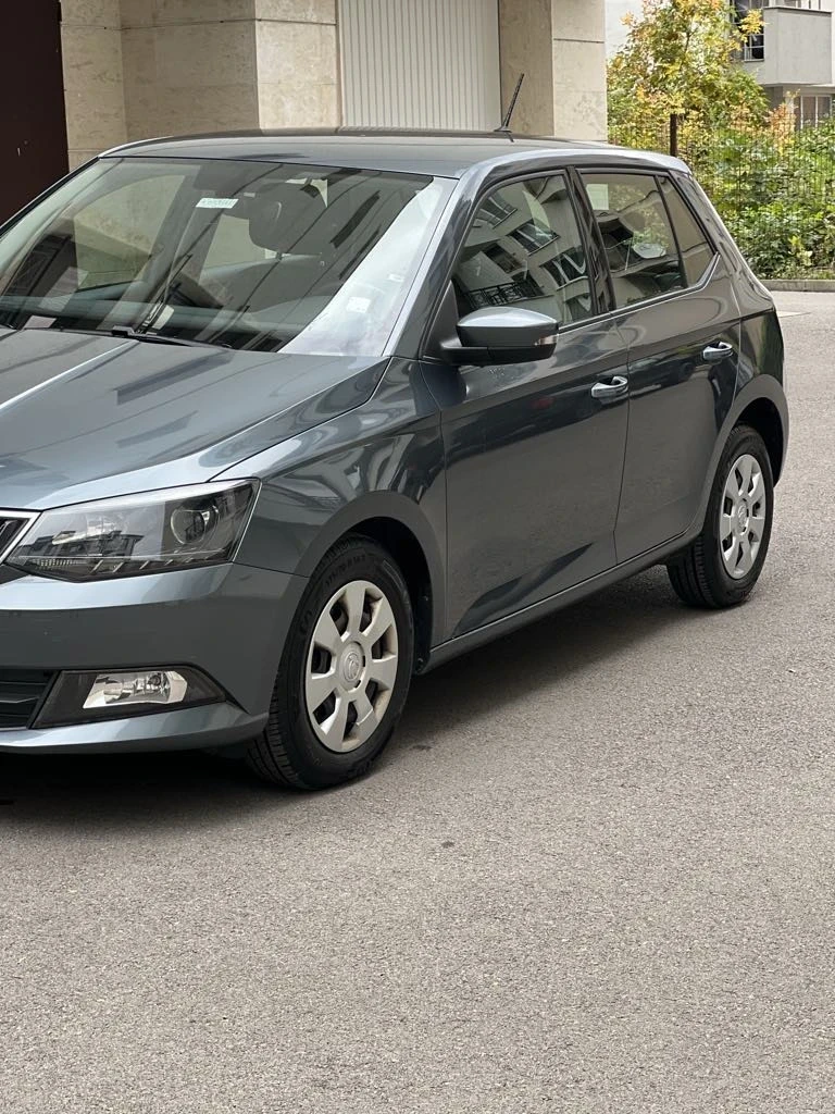 Skoda Fabia, снимка 2 - Автомобили и джипове - 47525854