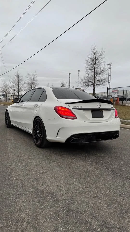 Mercedes-Benz C 63 AMG S * * EDITION ONE * * CARFAX * * АВТОКРЕДИТ * *  - изображение 4