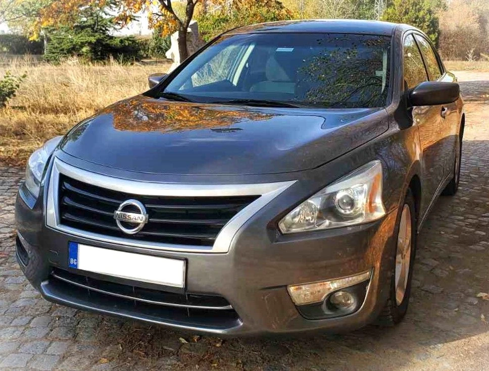 Nissan Altima, снимка 1
