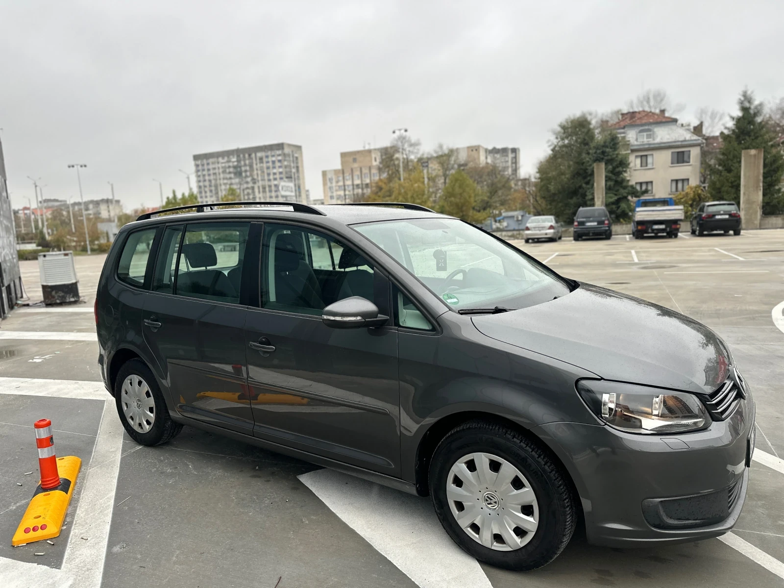 VW Touran * ПОДГРЕВ* УНИКАТ* БЕЗ ЗАБЕЛЕЖКА*  - изображение 5