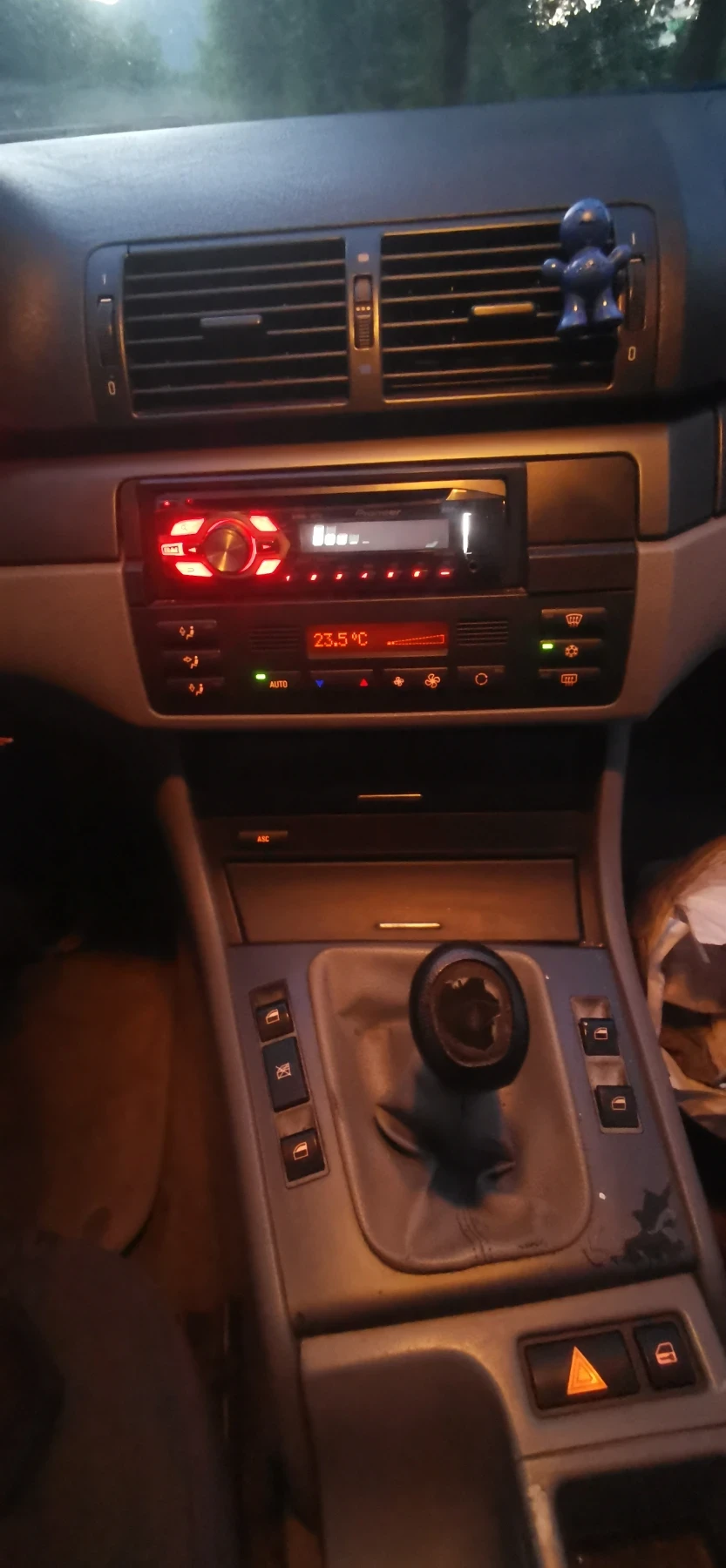 BMW 320  - изображение 8